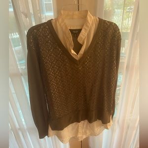 Women’s Simply Vera 2 in1 Button Down Sweater size Medium